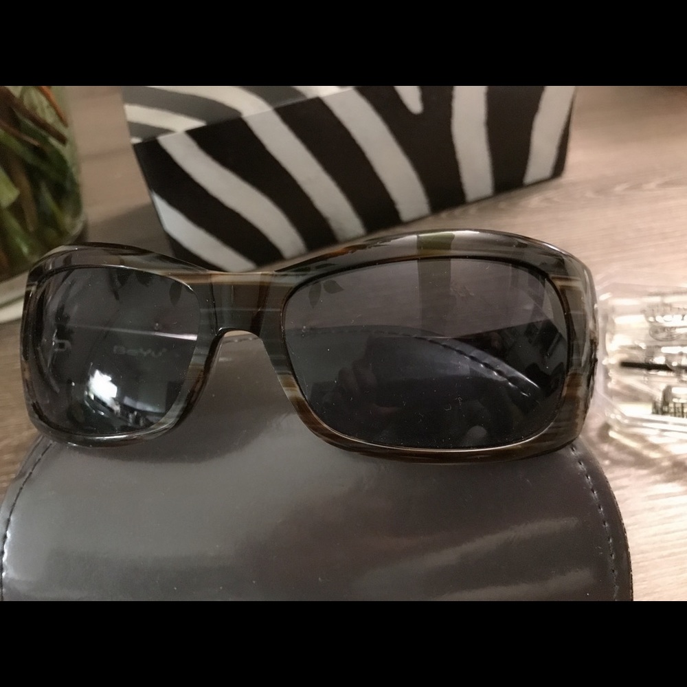 Beautiful sunglasses - Picture 2 of 8